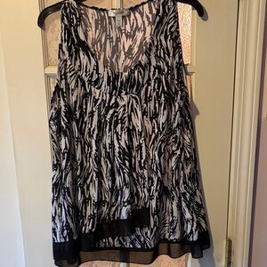 dressbarn Black and White Abstract Sleeveless Blouse 2X